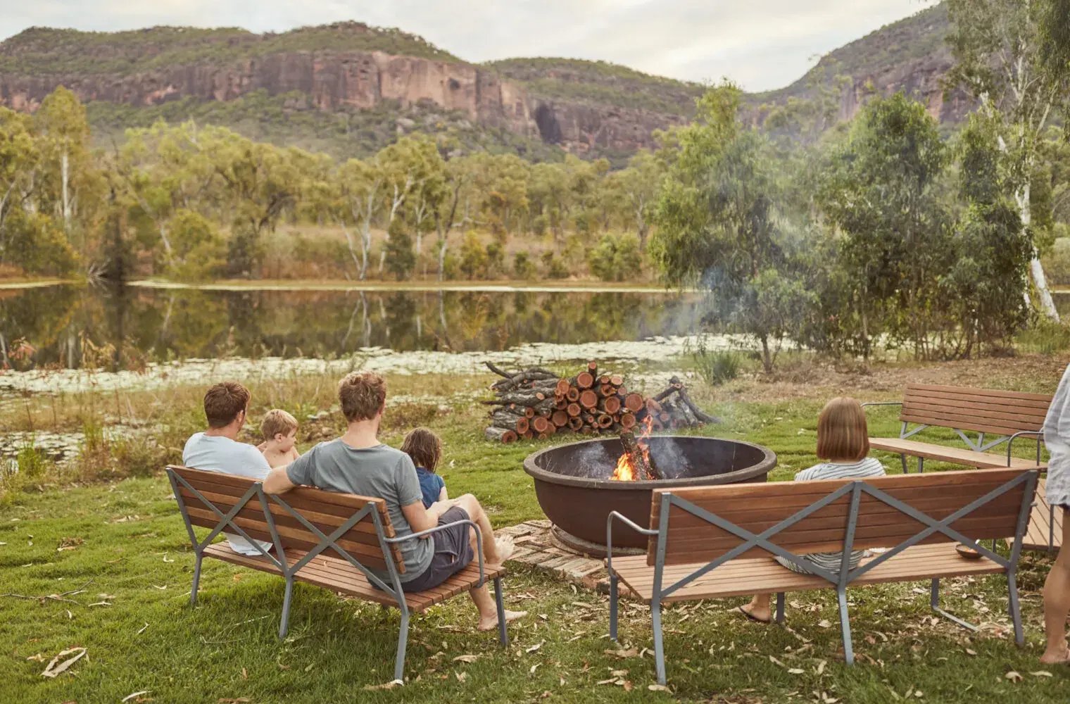 mount mulligan lodge lagerfeuer