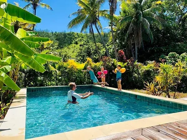 six sense fiji pool spielen