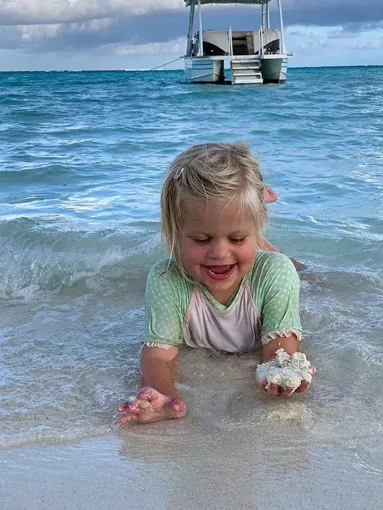 the-brando-kind-meer-spielen