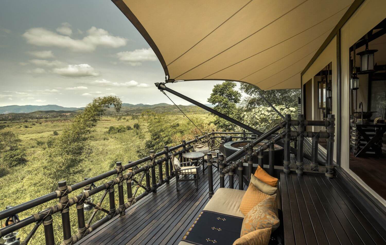 four-seasons-tented-camp-golden-triangle-deluxe-tent-familienluxusreise