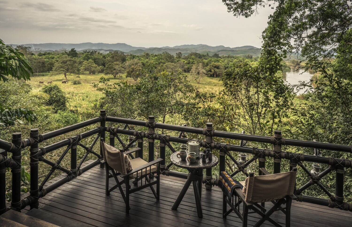 four-seasons-tented-camp-golden-triangle-superior-river-tent-familienluxusreise (2)