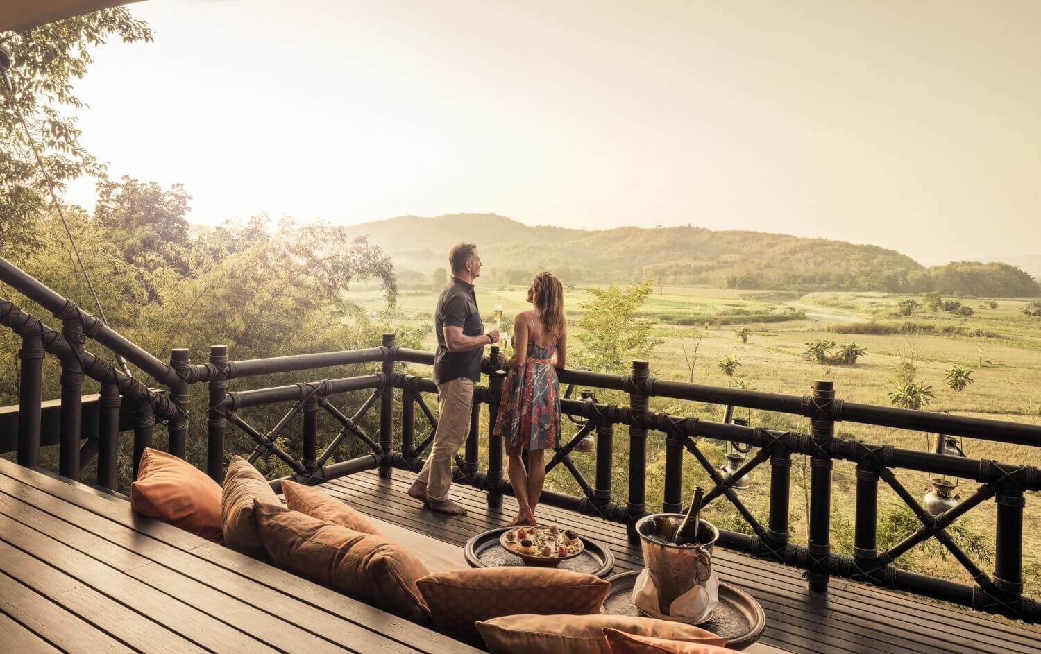 four-seasons-tented-camp-golden-triangle-superior-river-tent-familienluxusreise