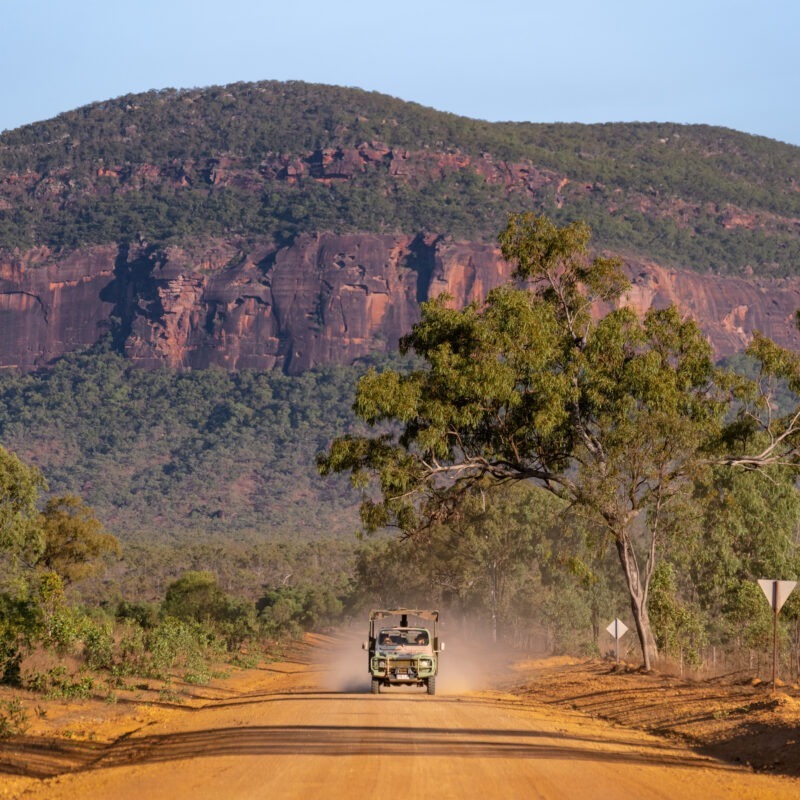 mount-mulligan-lodge-thefamilyproject-familienluxusreisen-driver