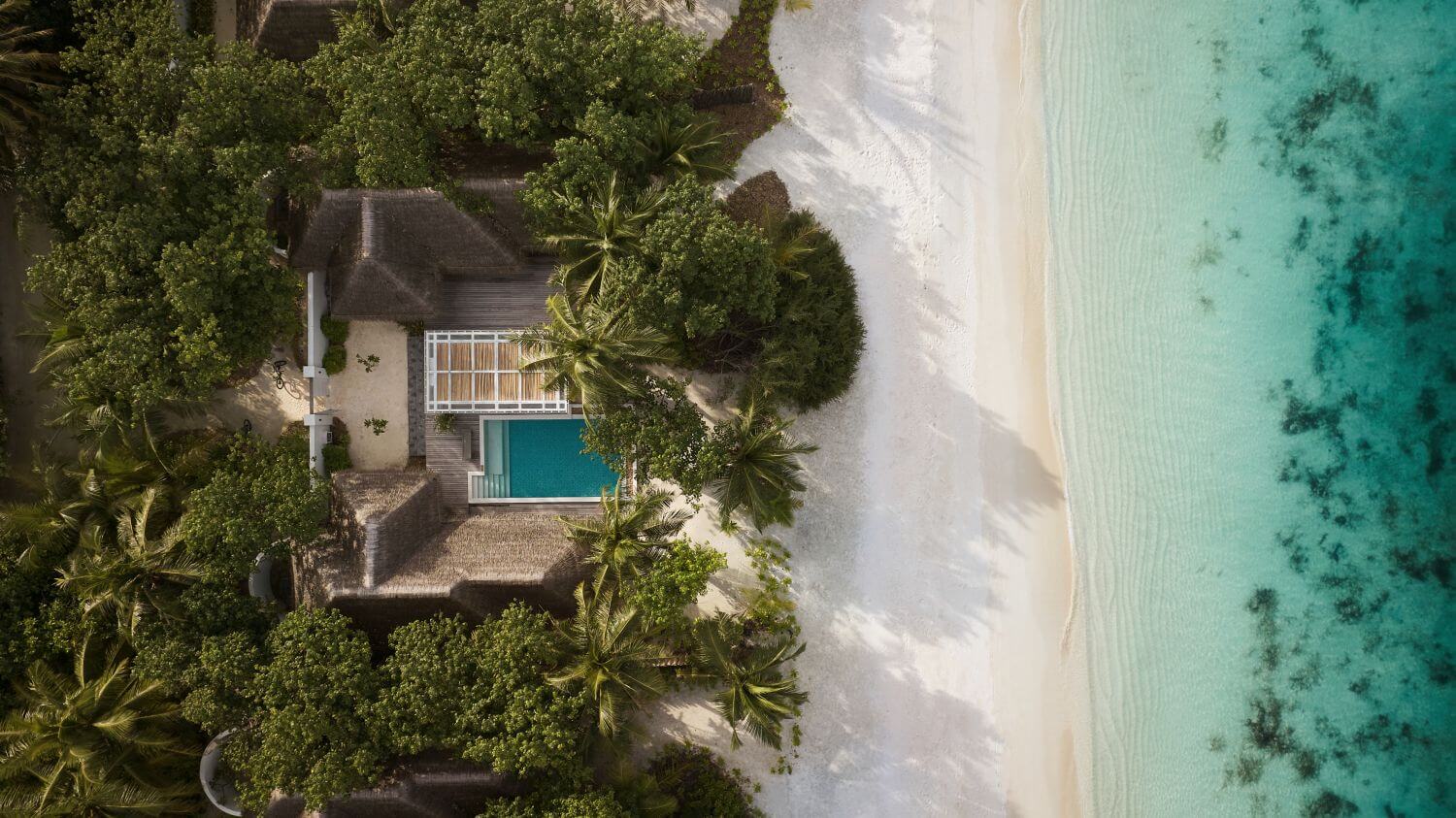 two bedroom beach villa with pool luftaufnahme